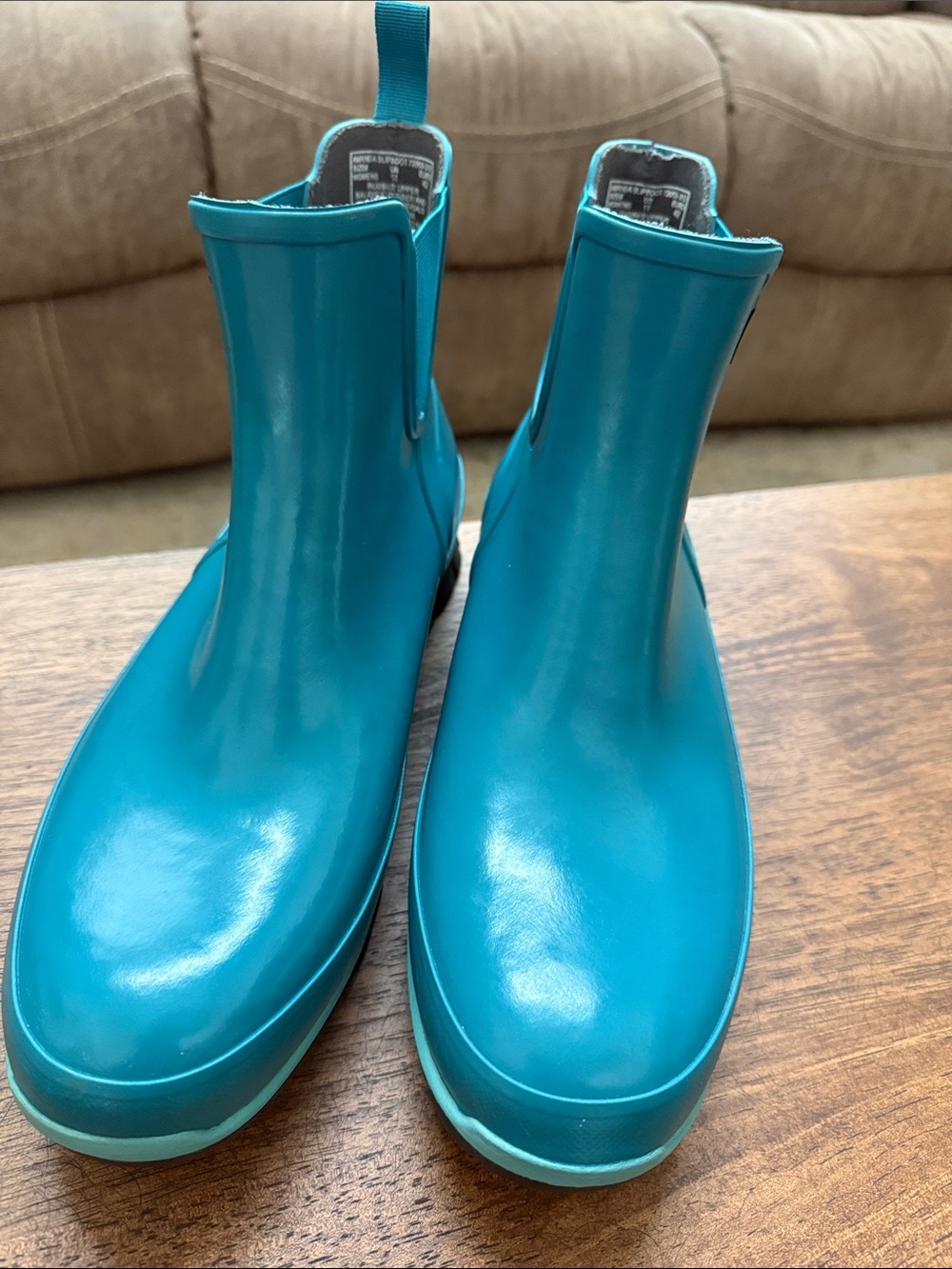 BOGS Amanda Slip-on Women’s Waterproof Boots Size 11